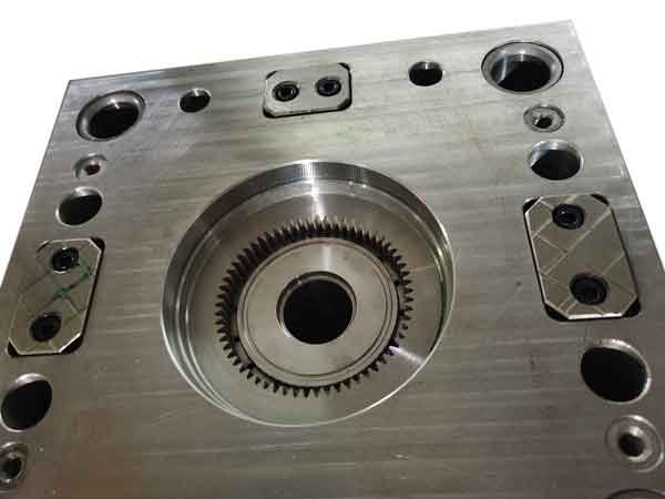 injection mold for 2 level plastic gear 2
