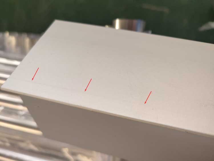 Tool marks on anodized aluminum extrusion picture 2