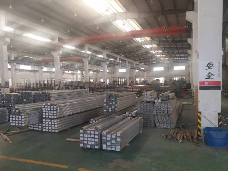 warehouse for aluminum extrusions