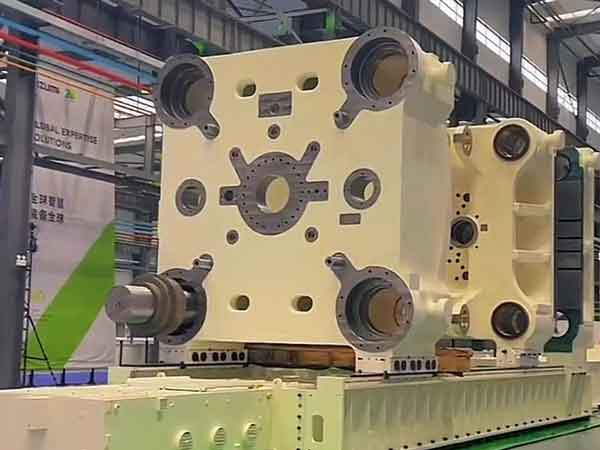 injection molding factory 2