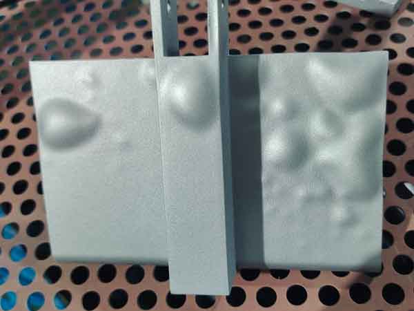 Bubbles in 3D printing materials caused by high temperatures in ovens