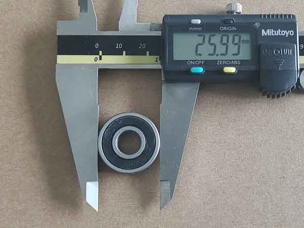 calibrating a caliper with a bearing
