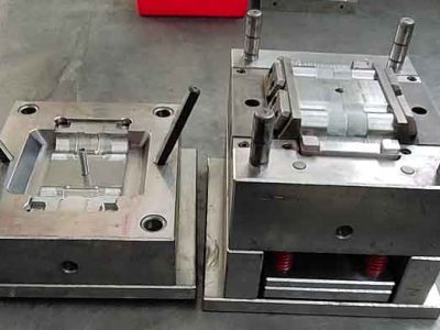 plastic injection mold with 2 lifters